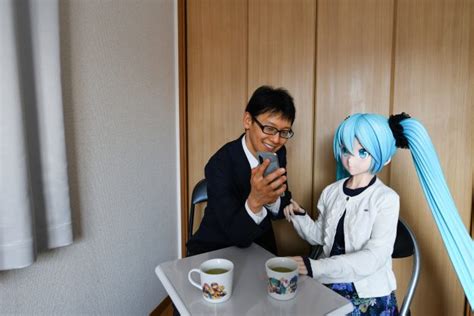 フィクトセクシュアル 結婚|米紙が追跡「初音ミクと結婚した日本人男性はどんな。